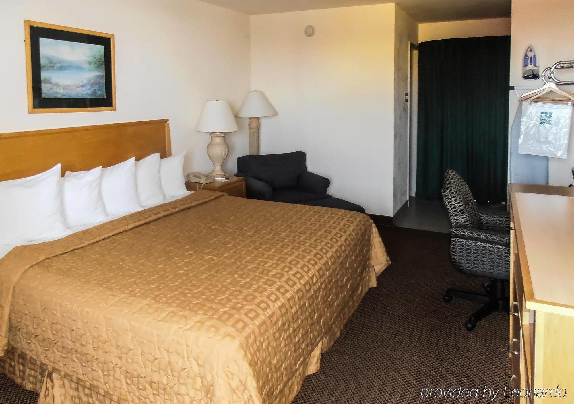 Desert Sands Inn & Suites Альбукерке Экстерьер фото